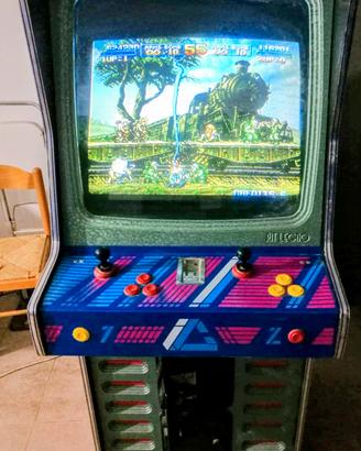 Cabinato sala giochi arcade legno vintage gettoni