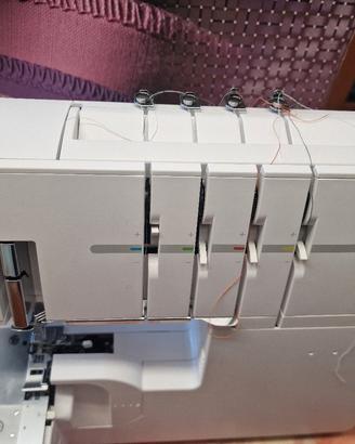 pfaff hobbylock 2.5 con borsa.Nuovo