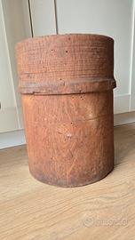 Antica zangola per il burro