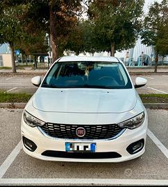 FIAT TIPO LOUNGE