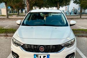 FIAT TIPO LOUNGE