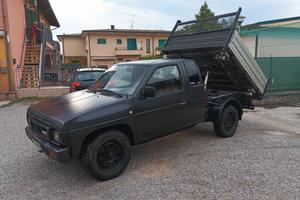 NISSAN KING CAB 2.5 D - 4X4 - RIBALTABILE 
