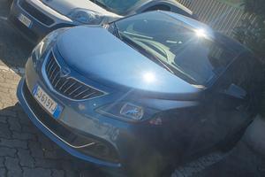 Lancia Ypsilon 1.0 FireFly 5 porte S&S Hybrid Ecoc