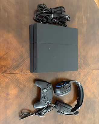 PS4 Pro - 1TB + Controller Nacon + Cuffie Gaming