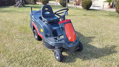 Trattorino tagliaerba idrostatico