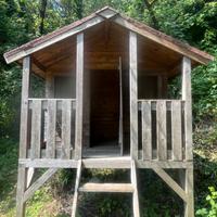 Casetta in legno a palafitta