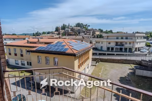 Appartamento di 135 m² con 4 locali e box auto a A