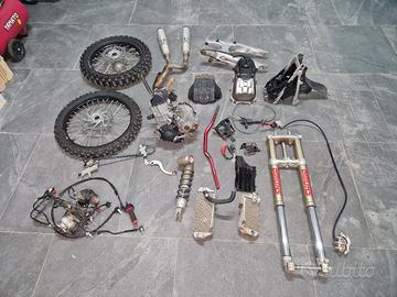 Ricambi crf 450 2020 forcella cerchi neri motore