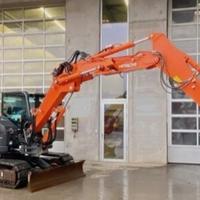 Miniescavatore Hitachi ZX85 USB-5, braccio triplic