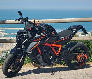 KTM 1390 Super Duke R EVO