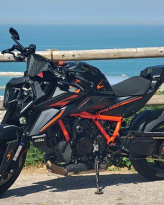 KTM 1390 Super Duke R EVO