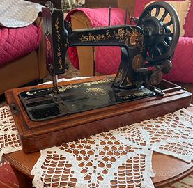 Macchina da cucire singer a manovella anno 1915