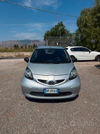 Toyota Aygo 1.0 12V VVT-i 5 porte Sol