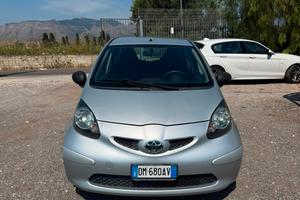 Toyota Aygo 1.0 12V VVT-i 5 porte Sol
