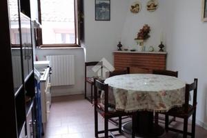 CASA SEMINDIPENDENTE A CASTELVETERE SUL CALORE