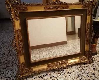 Specchio old style con cornice in legno