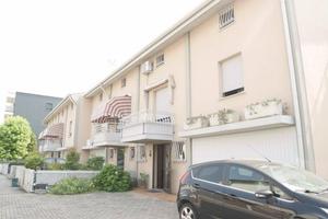 Immobile in asta di 280 m² con 4 locali e box auto