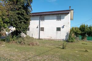 Stalla e fienile trasformabile in abitazione