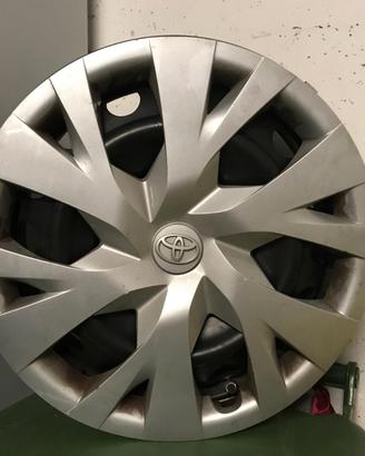 Cerchi  acciaio Toyota Yaris con copricerchi
