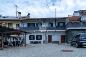 CASA SEMINDIPENDENTE A CHIVASSO