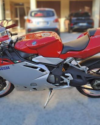 MV AGUSTA F4 1000 .