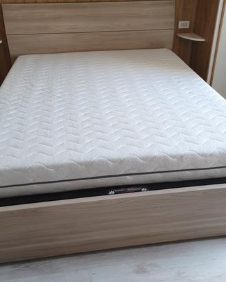 letto matrimoniale con materasso 