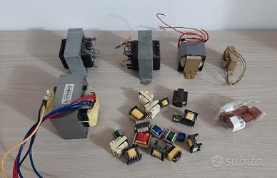 Stock trasformatori elettrici di varia potenza