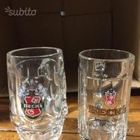 Boccali e bicchieri birra