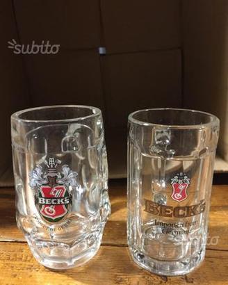 Boccali e bicchieri birra