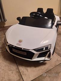 R8 spider telecomando e pedale , con ingresso USB.