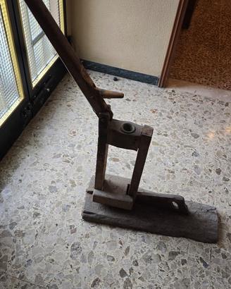 tappatrice completamente in legno antica vintage
