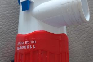 Pompa di sentina 12V aspirazione 1100 GPH