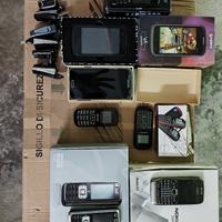 Lotto vecchi telefoni