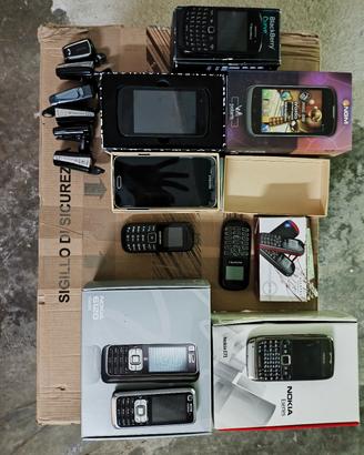 Lotto vecchi telefoni