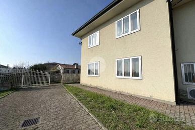 PORZIONE DI BIFAMILIARE A SALZANO