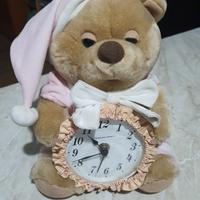 orsacchiotto con orologio