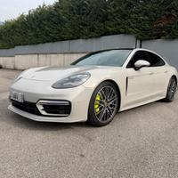 Porsche Panamera 4s Hybrid 2021