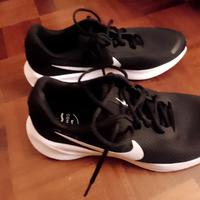 scarpe nike Revolution