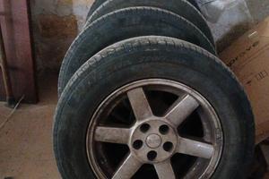 Cerchi R17 e Gomme  235/65 R17