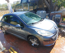 Peugeot 207 - 1.4 HDI