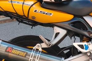 moto Suzuki SV 650 N. 