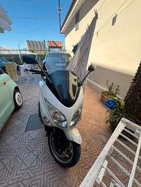 Yamaha tmax 530