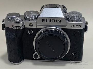 Fuji Xt5 solo corpo silver