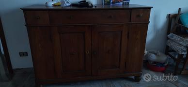 Credenza antica