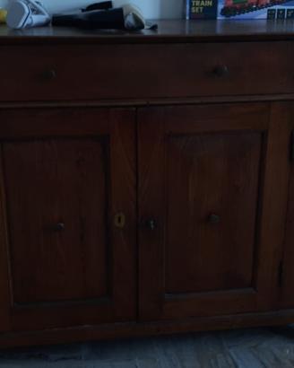 Credenza antica