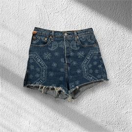 Short levis premium
