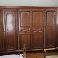 Armadio con specchio interno