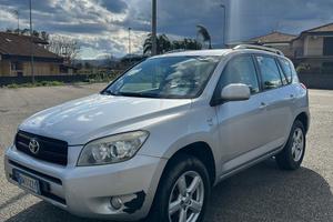 Toyota RAV4 III Serie