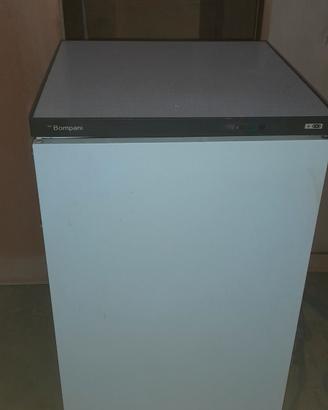 congelatore con 4 cassetta 