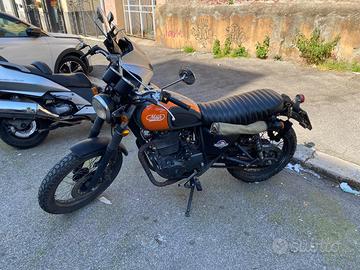 Moto Mash 400 Scrambler
